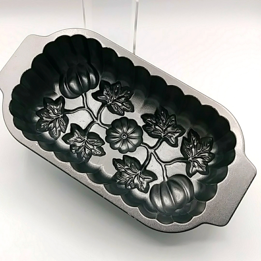 🥮2x HP! Nordic Ware 1 Lb Pumpkin Loaf Pan. Not Teflon!